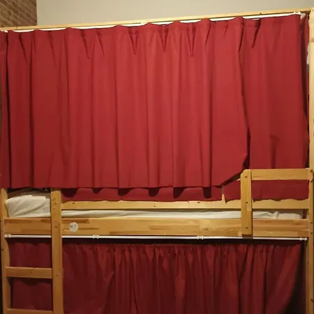 Pensionat In Bb - Bed 13 In A 6-bed Mixed *